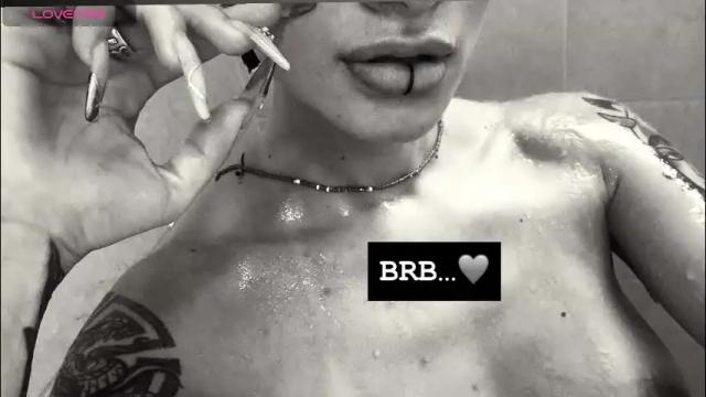 Image 8 of rot_wallace Stream on Chaturbate on 23 days ago