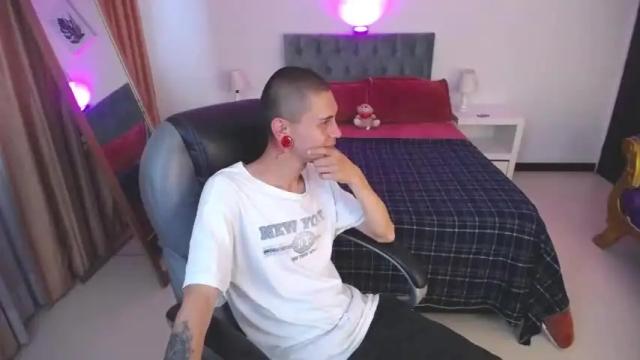 Image 4 of rotennic_frieda Stream on Chaturbate on 17 months ago