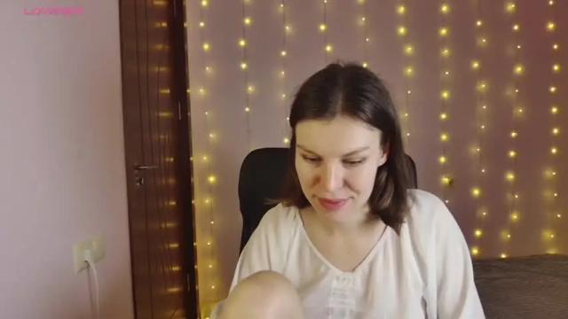 Image 4 of roter_rita Stream on Chaturbate on 15 months ago