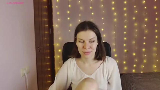 Image 8 of roter_rita Stream on Chaturbate on 15 months ago