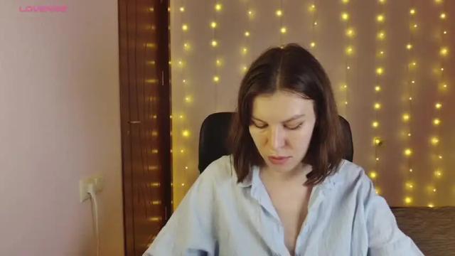 Image 10 of roter_rita Stream on Chaturbate on 15 months ago