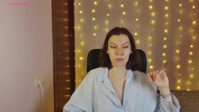 Image 3 of roter_rita Stream on Chaturbate on 15 months ago
