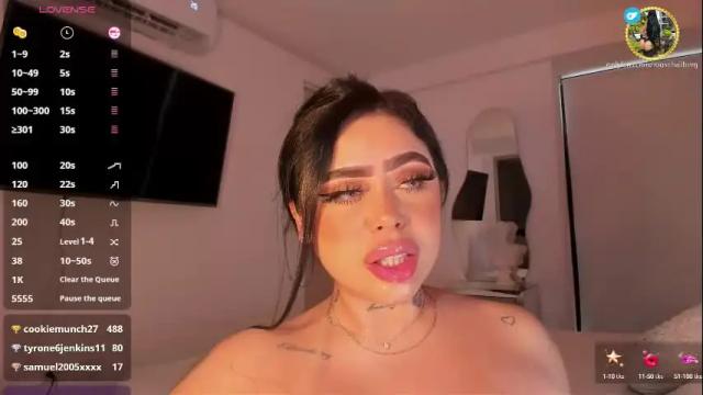 Image 6 of rouse_hallberg_ Stream on Chaturbate on 9 days ago