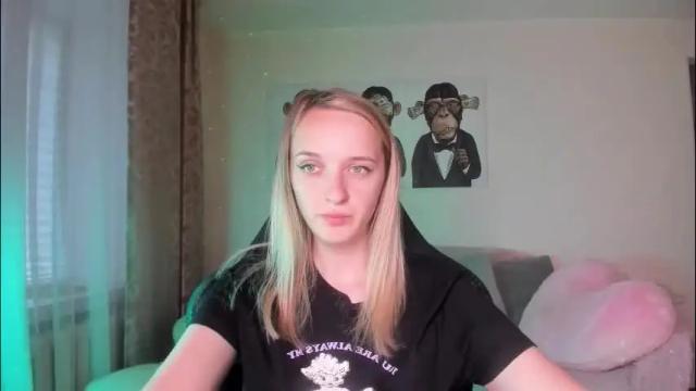 Image 12 of rousereed Stream on Chaturbate on 2 months ago