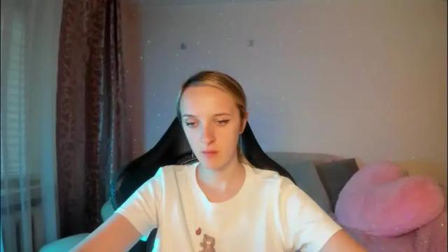 Image 12 of rousereed Stream on Chaturbate on 2 months ago