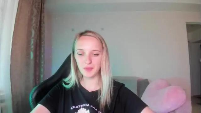 Image 11 of rousereed Stream on Chaturbate on 2 months ago