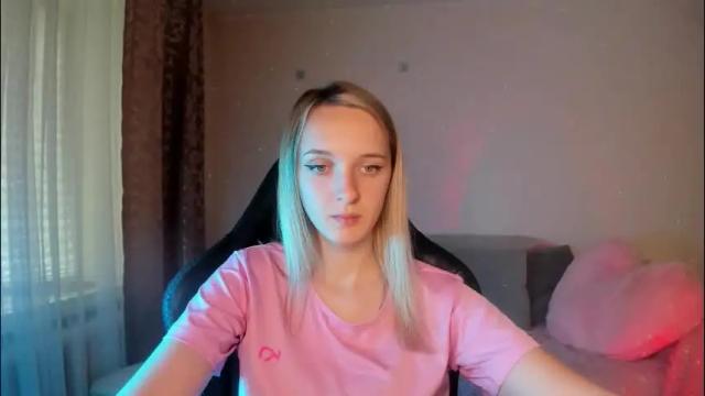 Image 2 of rousereed Stream on Chaturbate on 2 months ago