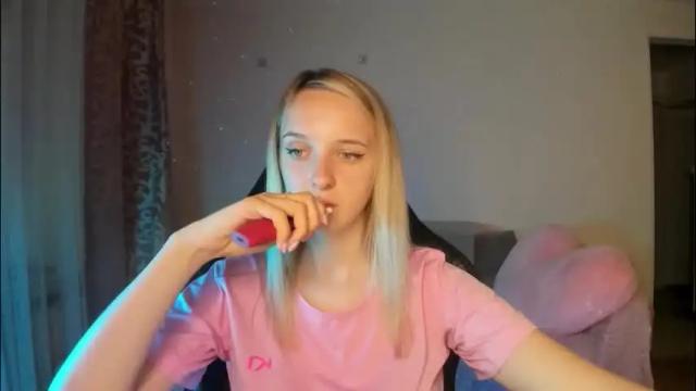 Image 3 of rousereed Stream on Chaturbate on 2 months ago