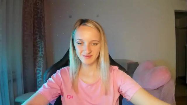 Image 4 of rousereed Stream on Chaturbate on 2 months ago