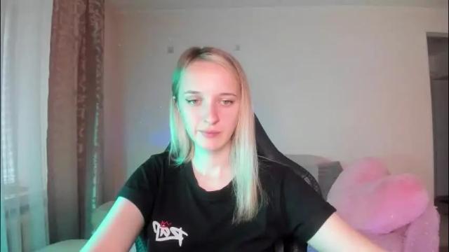 Image 12 of rousereed Stream on Chaturbate on 2 months ago