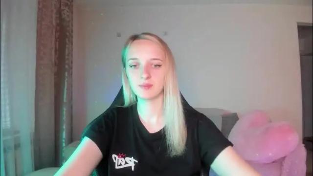 Image 2 of rousereed Stream on Chaturbate on 2 months ago