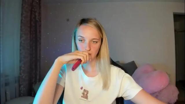 Image 2 of rousereed Stream on Chaturbate on 2 months ago