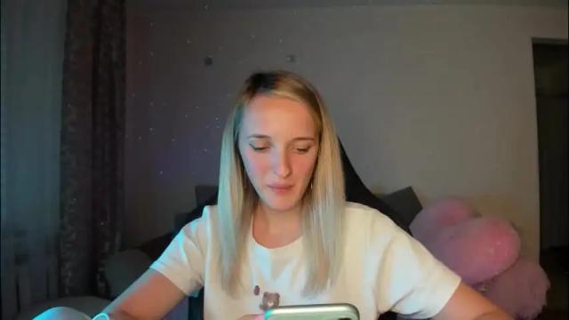 Image 6 of rousereed Stream on Chaturbate on 2 months ago