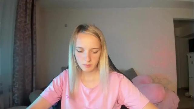 Image 4 of rousereed Stream on Chaturbate on 2 months ago