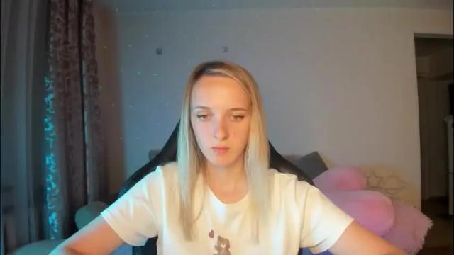 Image 3 of rousereed Stream on Chaturbate on 2 months ago