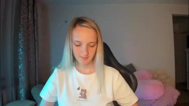 Image 4 of rousereed Stream on Chaturbate on 2 months ago