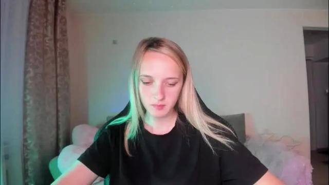 Image 2 of rousereed Stream on Chaturbate on 1 month ago