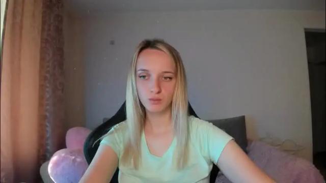 Image 3 of rousereed Stream on Chaturbate on 1 month ago