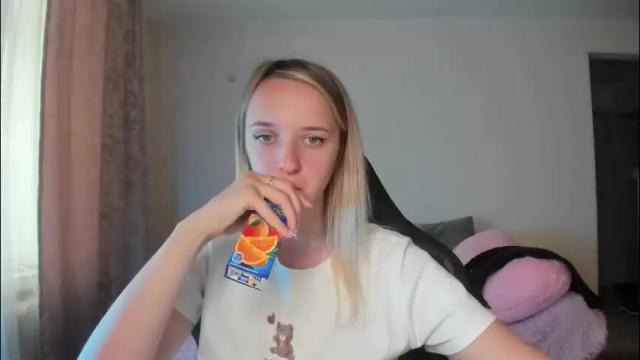 Image 3 of rousereed Stream on Chaturbate on 1 month ago