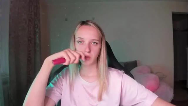 Image 3 of rousereed Stream on Chaturbate on 1 month ago