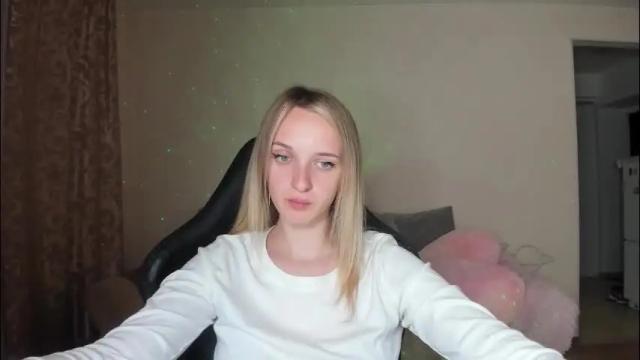 Image 3 of rousereed Stream on Chaturbate on 1 month ago