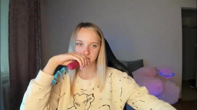 Image 4 of rousereed Stream on Chaturbate on 1 month ago