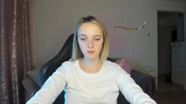 Image 2 of rousereed Stream on Chaturbate on 6 days ago