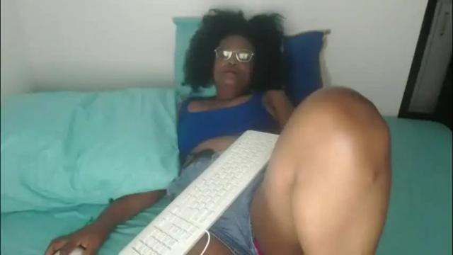 Image 2 of roushlove Stream on Chaturbate on 29 days ago