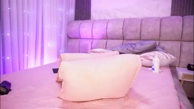 Image 7 of rousse_coup Stream on Chaturbate on 1 month ago