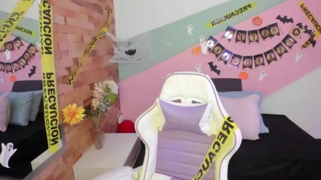Image 2 of rousse_hudson Stream on Chaturbate on 19 months ago