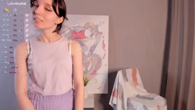 Image 3 of rowenadownton Stream on Chaturbate on 14 months ago