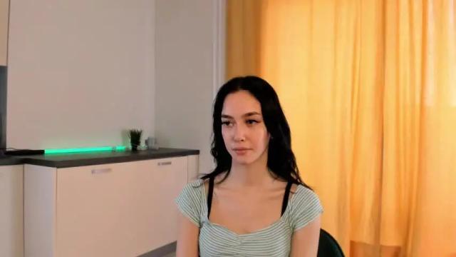 Thumbnail 1, rowenagingell's Stream at Chaturbate, 13 months ago
