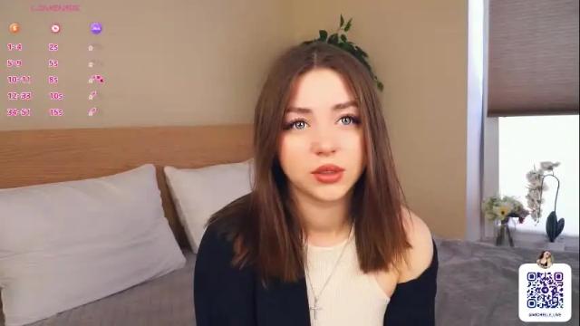 Image 2 of rowenahallman Stream on Chaturbate on 1 month ago