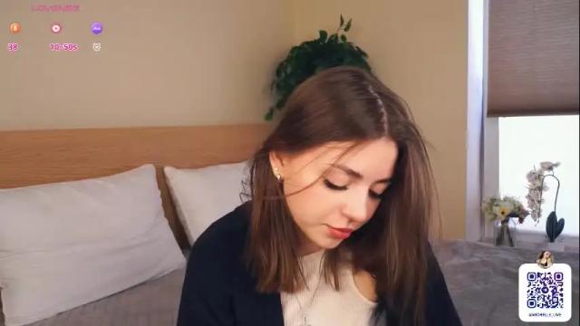 Image 3 of rowenahallman Stream on Chaturbate on 1 month ago
