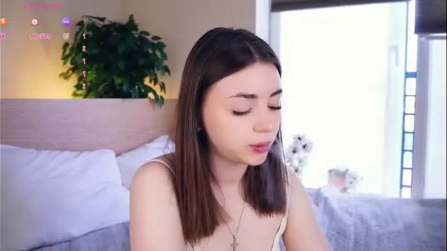 Image 3 of rowenahallman Stream on Chaturbate on 6 days ago