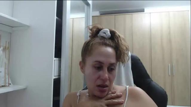 Image 12 of roxanalove7 Stream on Chaturbate on 1 month ago
