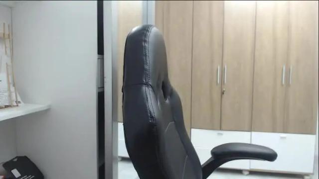 Image 6 of roxanalove7 Stream on Chaturbate on 1 month ago