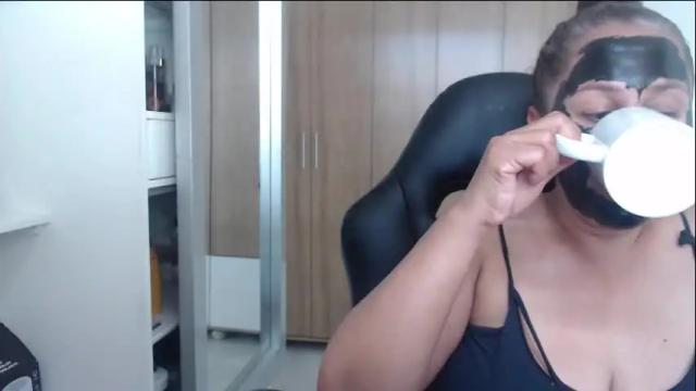 Image 2 of roxanalove7 Stream on Chaturbate on 1 month ago