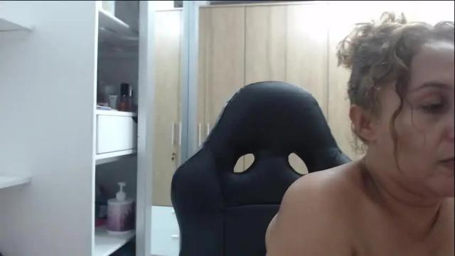 Image 3 of roxanalove7 Stream on Chaturbate on 25 days ago