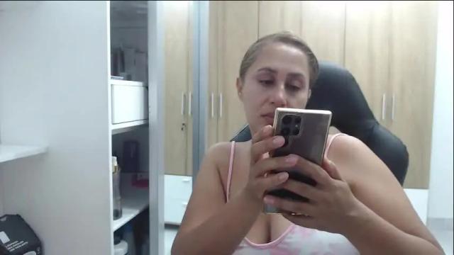 Image 2 of roxanalove7 Stream on Chaturbate on 10 days ago