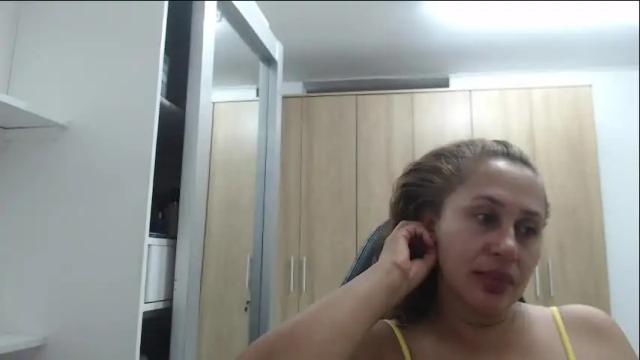 Image 4 of roxanalove7 Stream on Chaturbate on 9 days ago