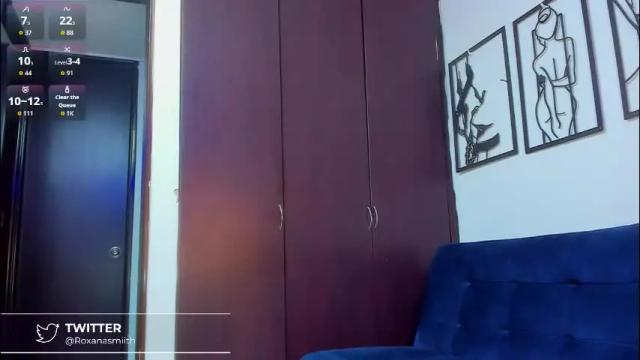 Image 7 of roxanasmiith Stream on Chaturbate on 2 months ago