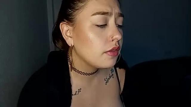 Image 6 of roxann9 Stream on Chaturbate on 17 months ago