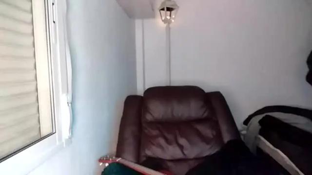 Image 2 of roxann9 Stream on Chaturbate on 17 months ago