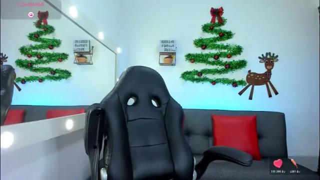 Image 3 of roxanne_jones1 Stream on Chaturbate on 1 month ago