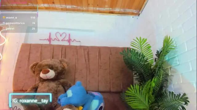 Image 10 of roxanne_tay Stream on Chaturbate on 25 days ago