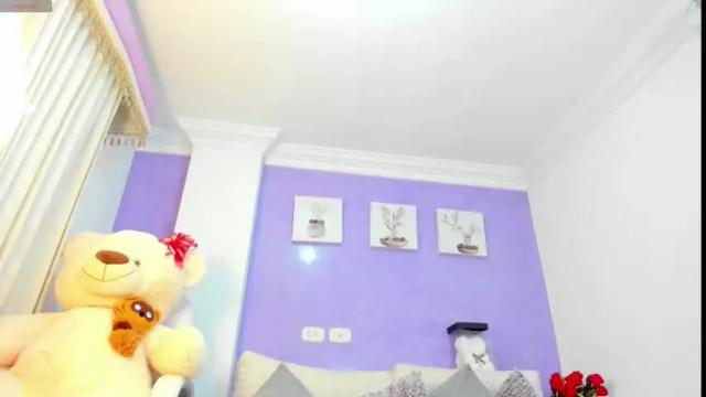 Thumbnail 1, roxanneevans_'s Stream at Chaturbate, 1 month ago