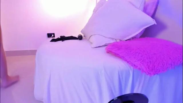 Thumbnail 1, roxannegomez_'s Stream at Chaturbate, 1 month ago