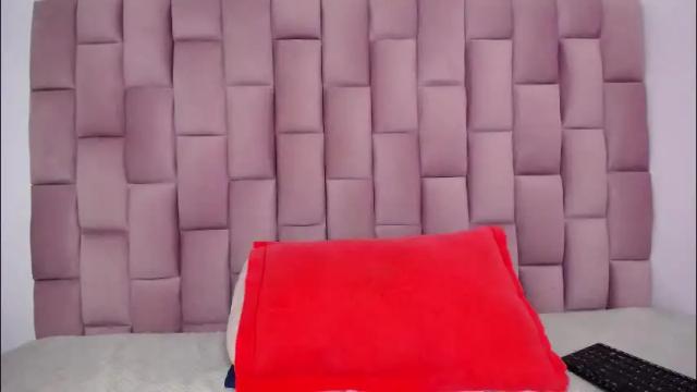 Image 12 of roxannehott Stream on Chaturbate on 2 days ago