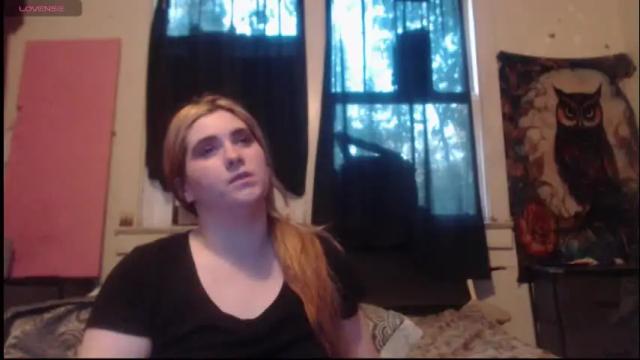 Image 4 of roxanneroulette Stream on Chaturbate on 23 days ago